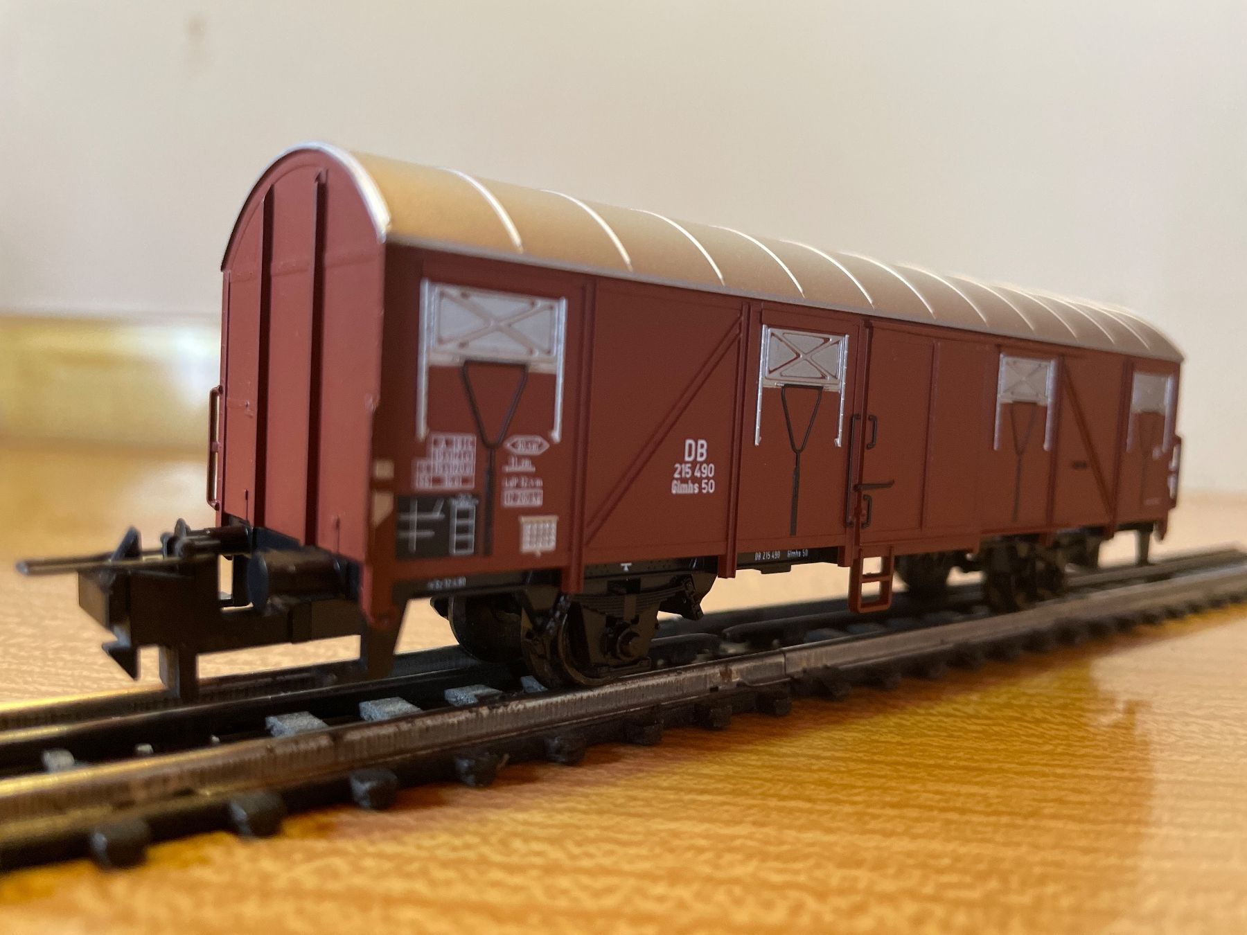 Trix Modellini di ferrovie: Trix Express H0 33578: DB Gedeckter Güterwagen – Usato da Suhr venduto da Daneli7 1