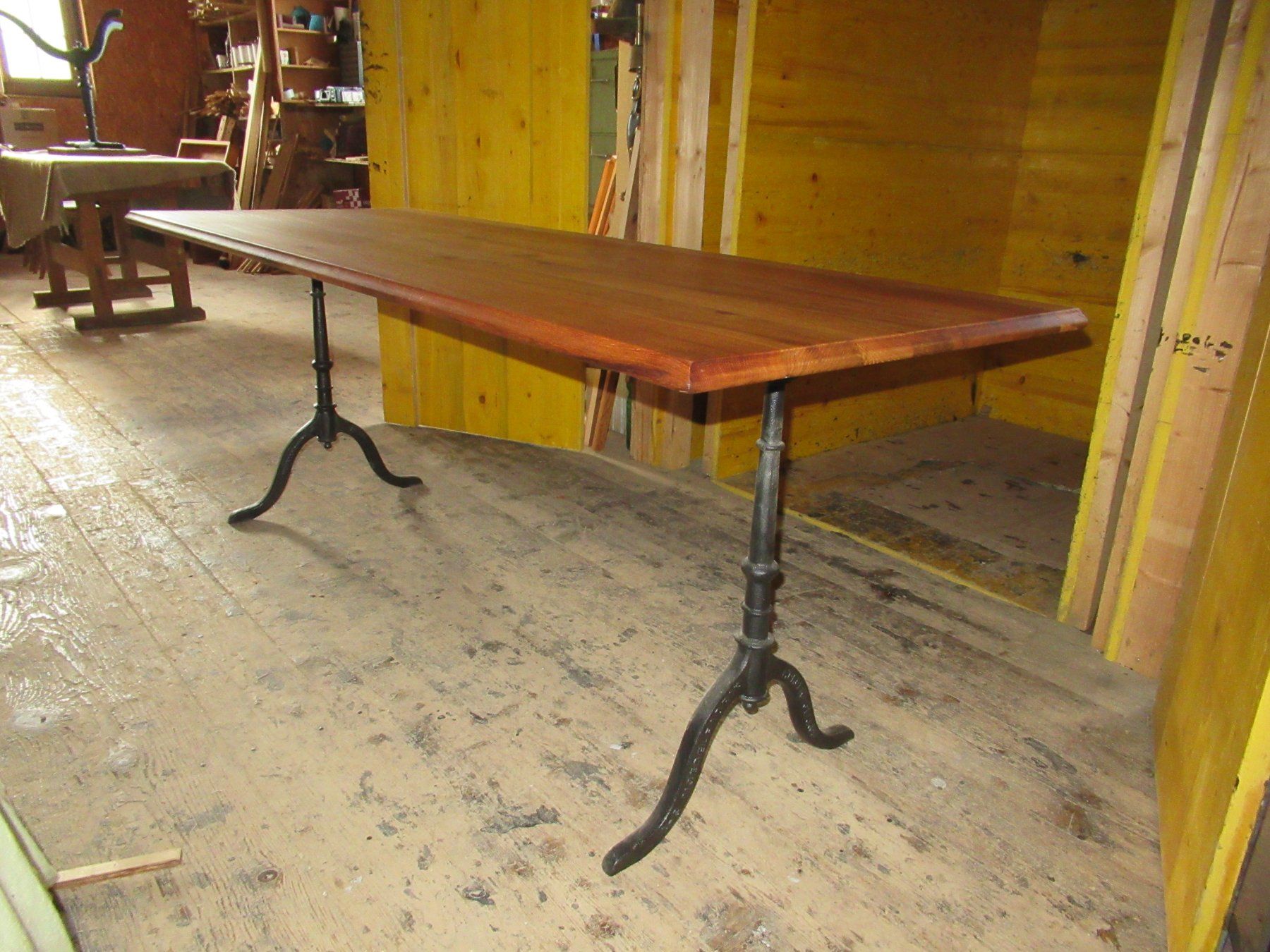 Tables: Antiker Beizentisch (Eiche/198) – D'occasion à Berg SG par Pizza58