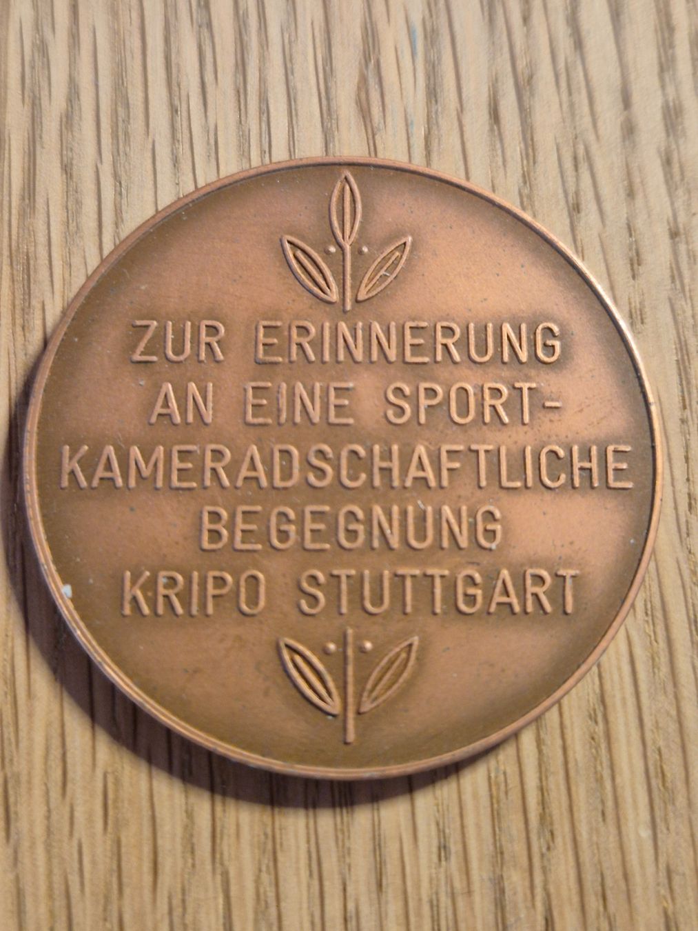 Médailles: Medaille Stuttgart Erinnerung Sportkameradschaft – D'occasion à Mels par Goldenfalcon 1