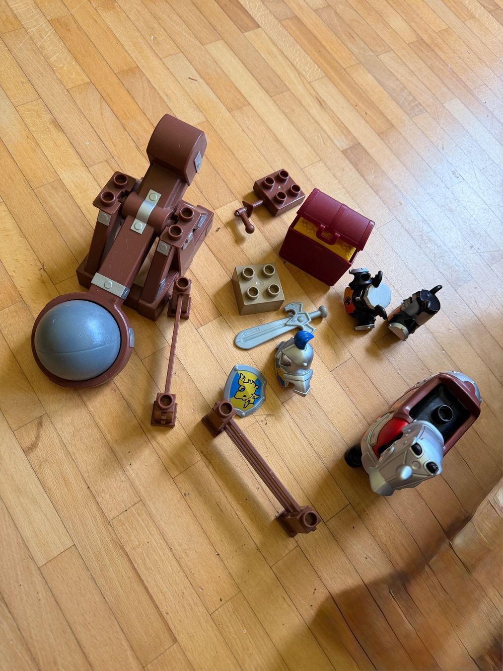 Lego Spielzeuge: Duplo Ritterburg – Gebraucht aus Rümlang von Stekamo 5