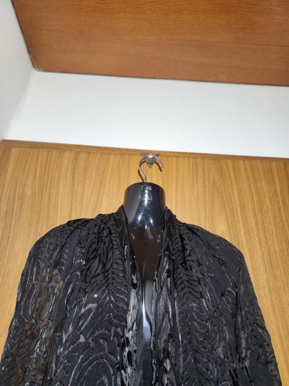 Esprit Foulards & écharpes: Écharpe   noire Esprit avec franges, chic – D'occasion à Niedergösgen par Eva2410 3