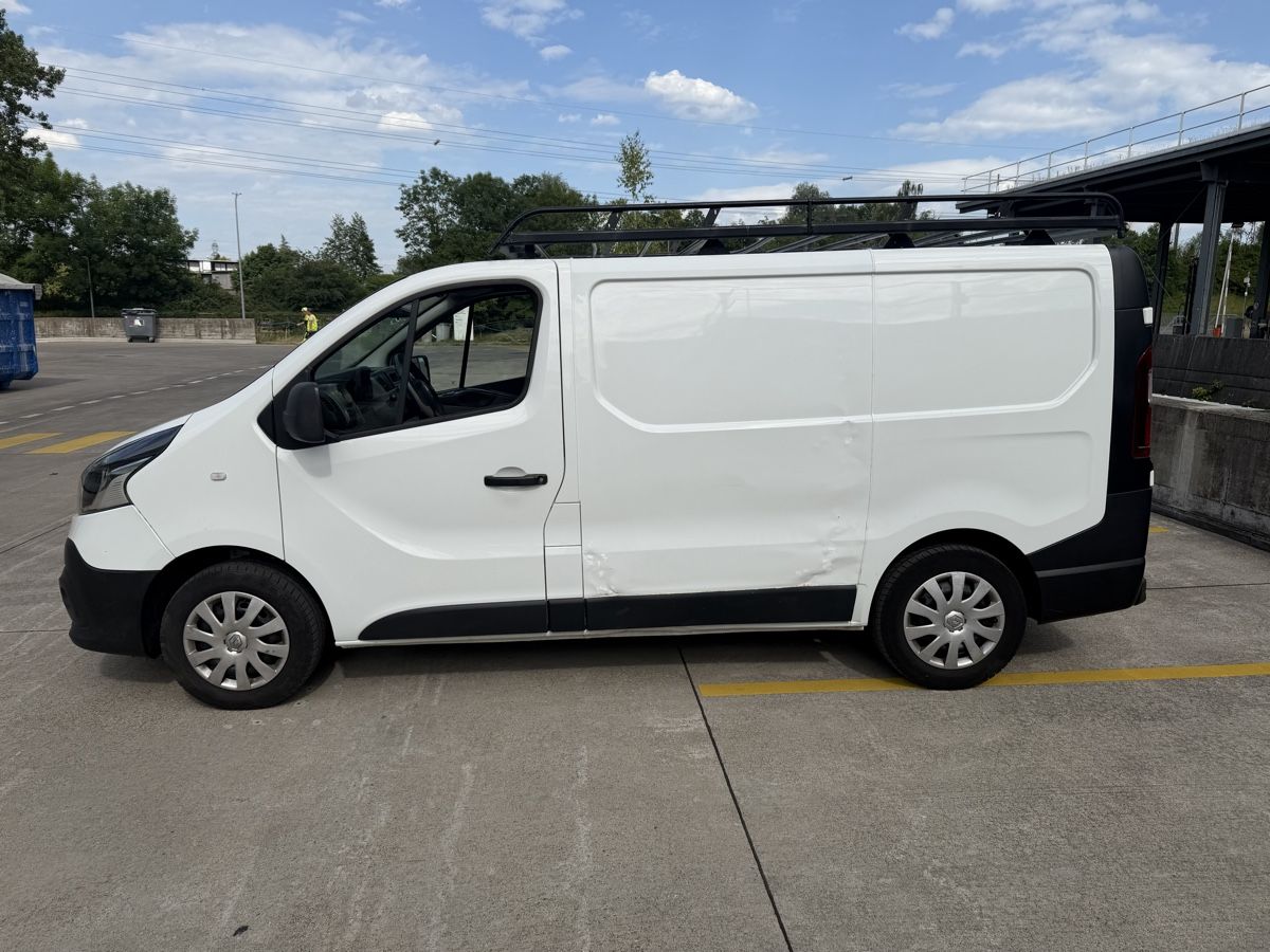 Renault Véhicules utilitaires:  Renault Trafic dCi90 Kasten weiss – D'occasion à Kloten par Martin.1987 2