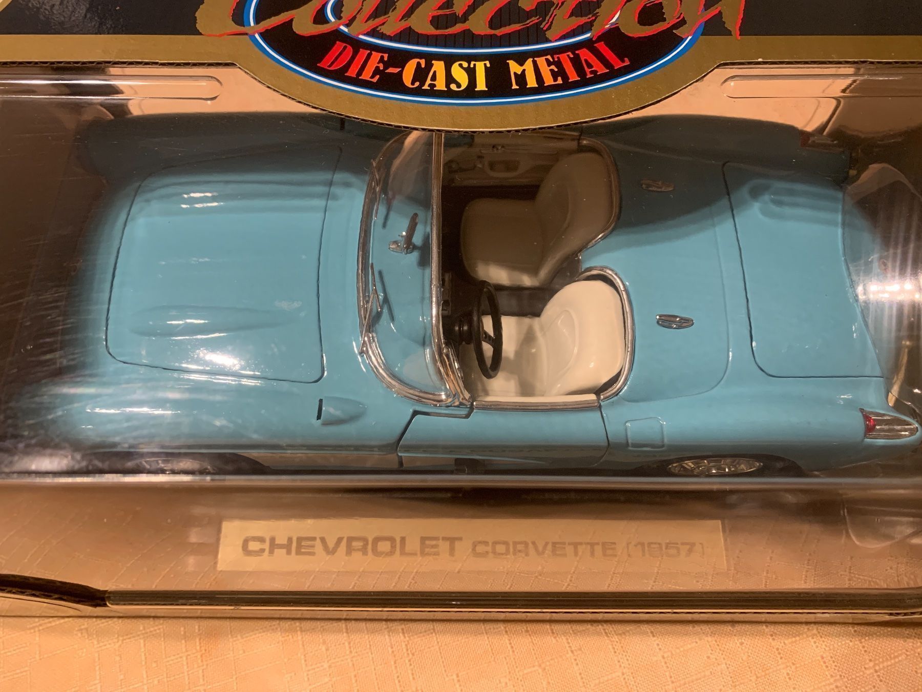 Chevrolet Modellini d'auto: Chevrolet Corvette 1957 1:18 Modell – Nuovo e nell'imballaggio originale da Schaffhausen venduto da raphael_95
