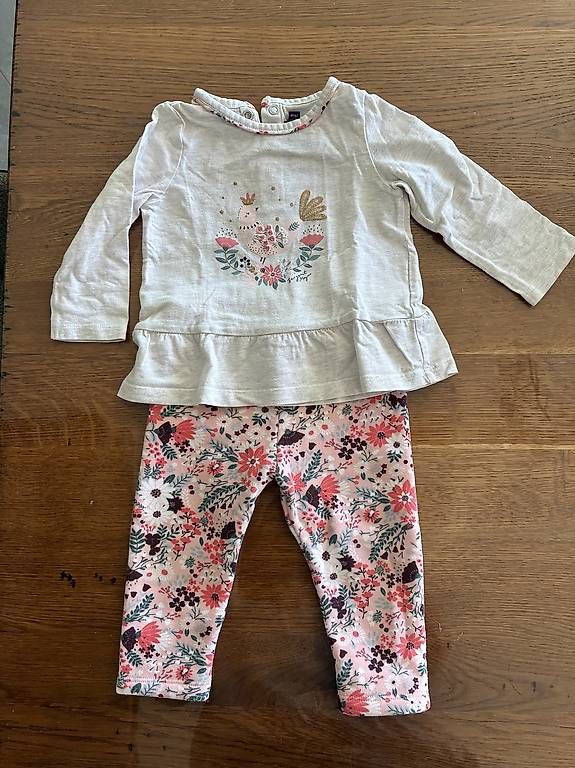 Lotti & Set di vestiti: Ensemble sergent major 12 mois  – Usato da Le Mont-Pèlerin venduto da gir_9lpq