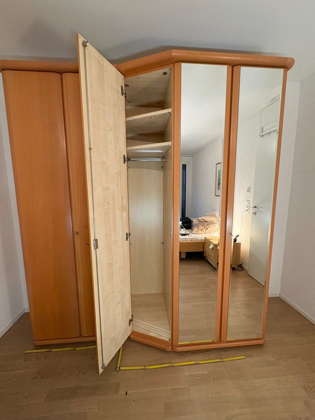 Armadi: Kleiderschrank, 5-türig, Holz, hell – Usato da Meilen venduto da Case1 2