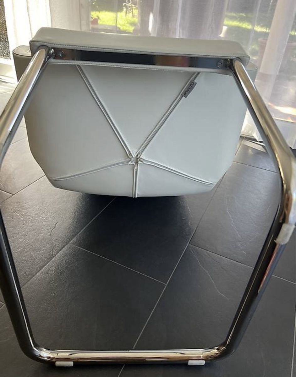 Poltrone: 2 Stk. Bonaldo Designer Lederstühle – Usato da Bonaduz venduto da Malves10 2