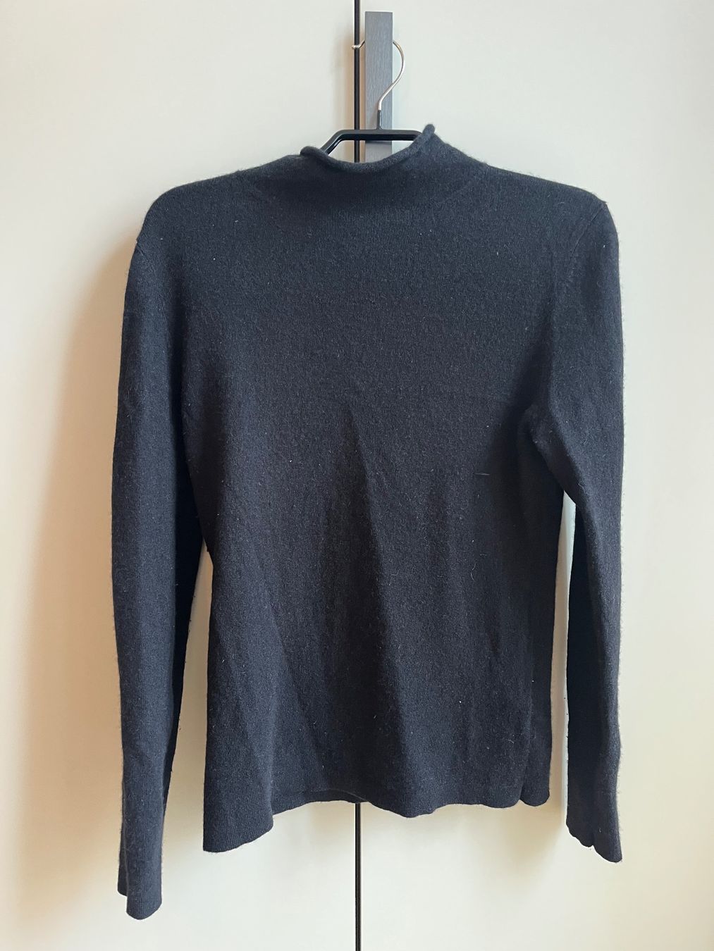 Globus Maglioni & Felpe: Schwarzer Kaschmir-Pullover von Globus Essentials, Grösse M – Usato da Basel venduto da rah_r