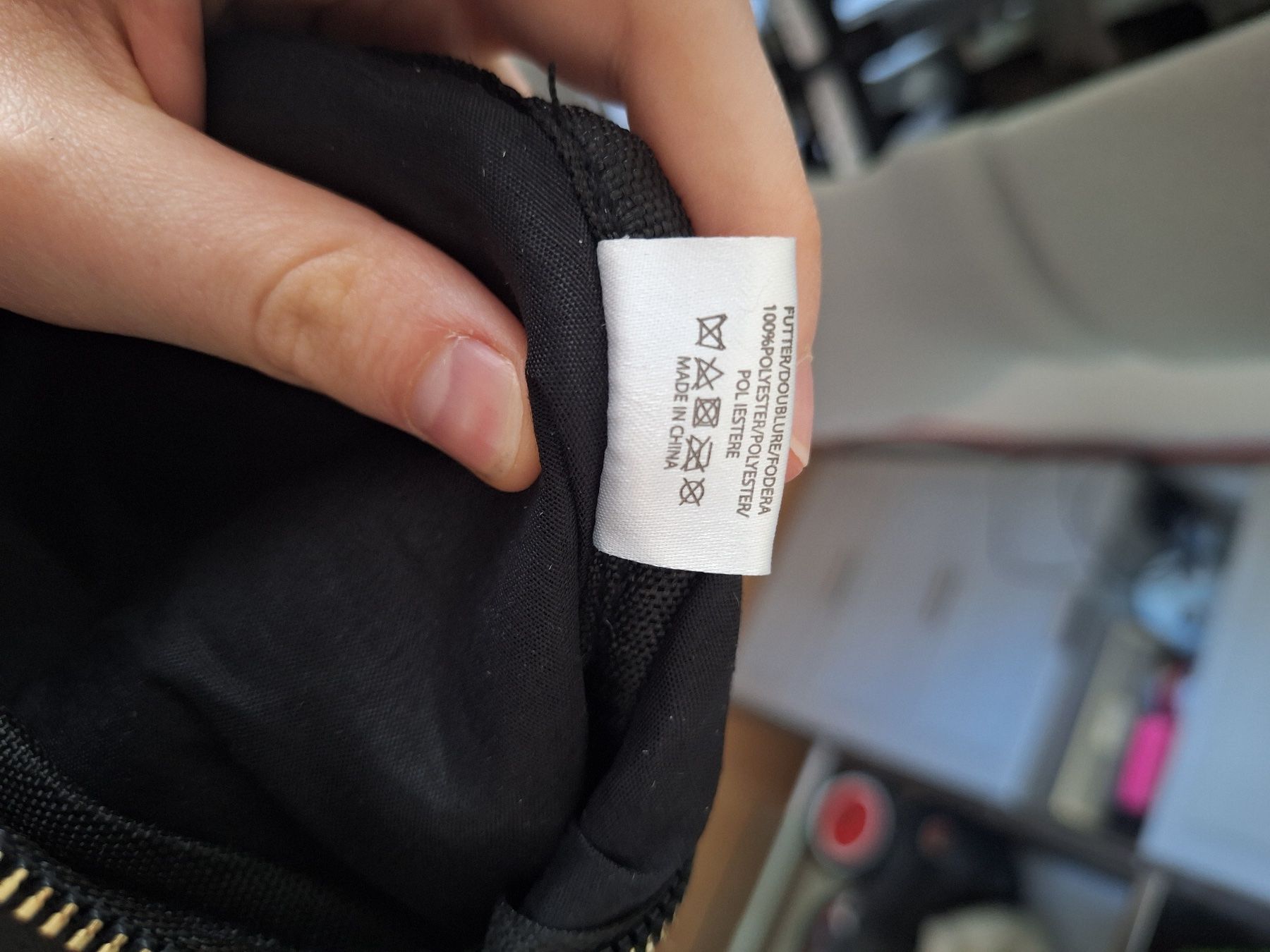 Sacs femmes: Glitzer Bauchtasche – D'occasion à Teufenthal AG par boebe071 4