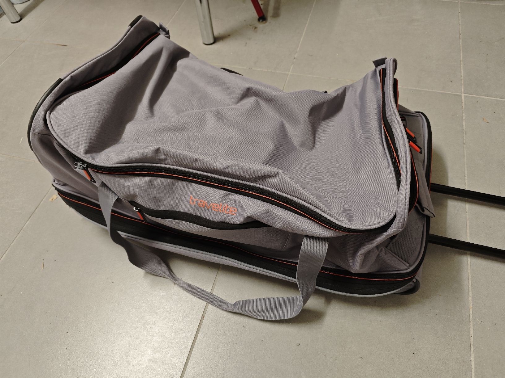 Sacs: Reisetasche mit Räder – Neuf (Voir description) à Oftringen par pac49