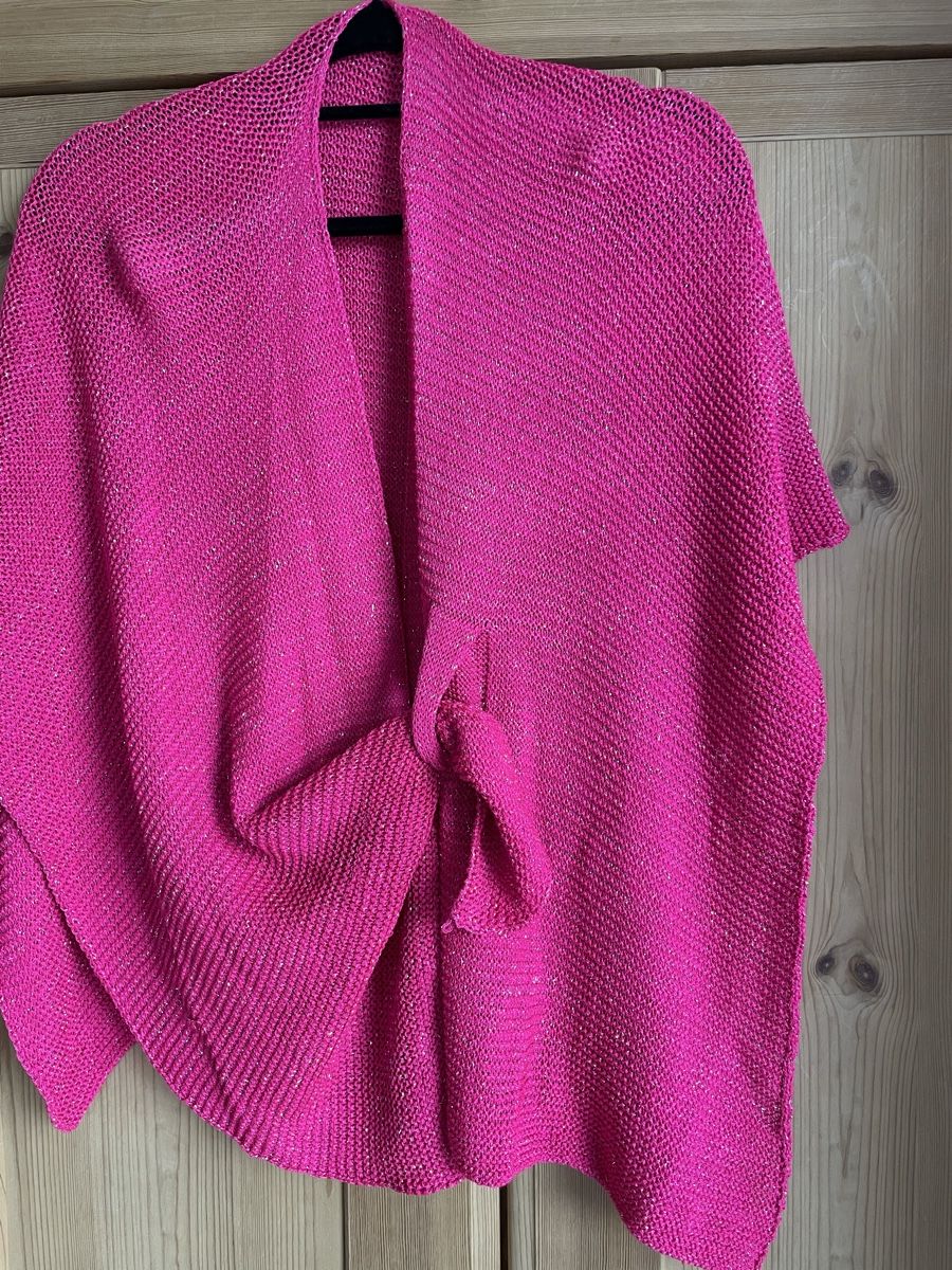 Altro in Moda donna: Poncho/ Cape one Size NEUWERTIG – Nuovo (secondo la descrizione) da Rüti ZH venduto da kar_xx9l
