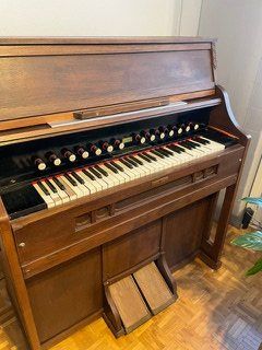 Musikinstrumente: Harmonium – Gebraucht aus Uerikon von Kubi11