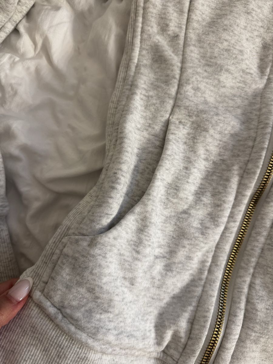 Lululemon Giacche: Lululemon Scuba Zip-hoodie grösse 2 – Nuovo (secondo la descrizione) da Richterswil venduto da dil_vc79 2