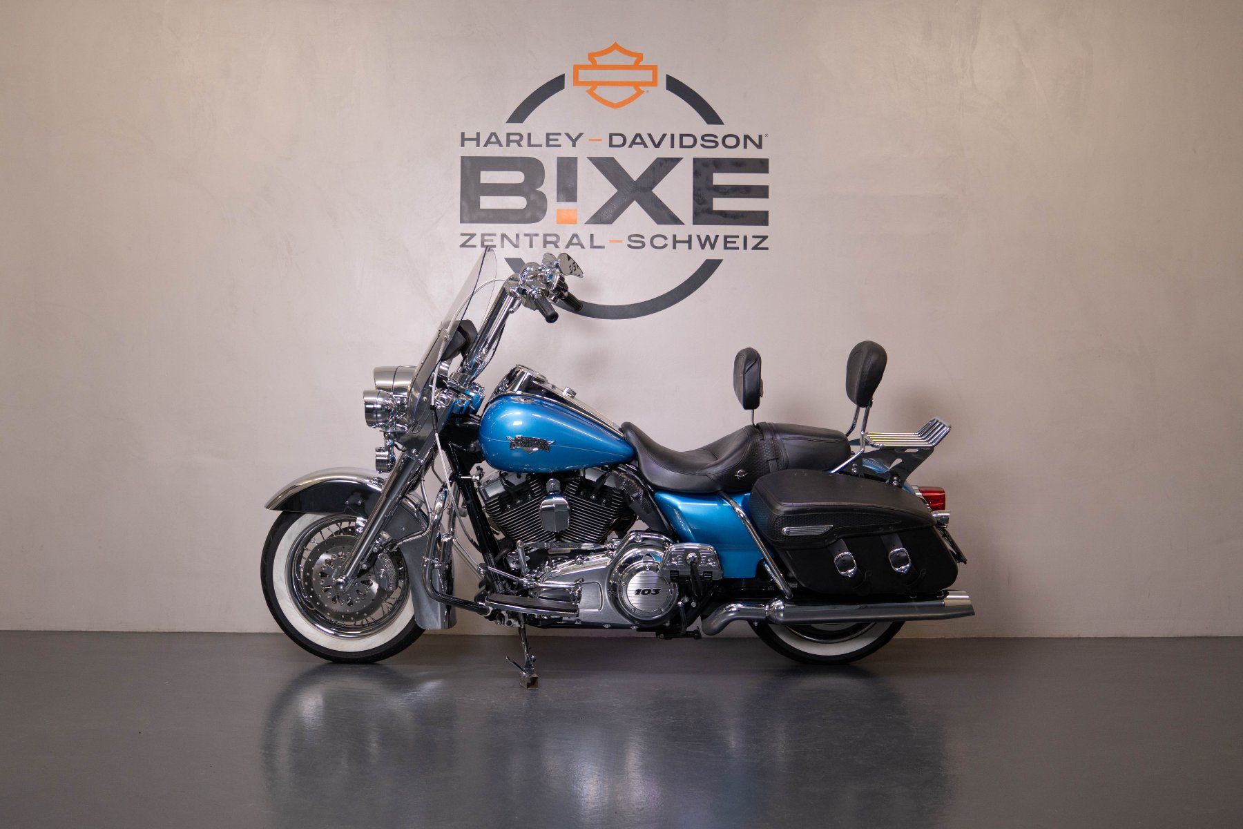 Harley-Davidson Touring: Harley-Davidson Road King Classic – Usato da Hünenberg venduto da Maxim369 2