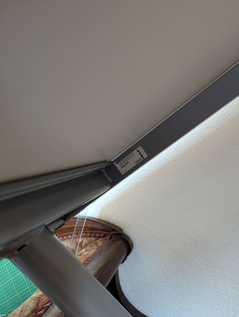 Scrivanie: weisser verstellbarer tisch – Usato da St. Gallen venduto da Jacky097 3
