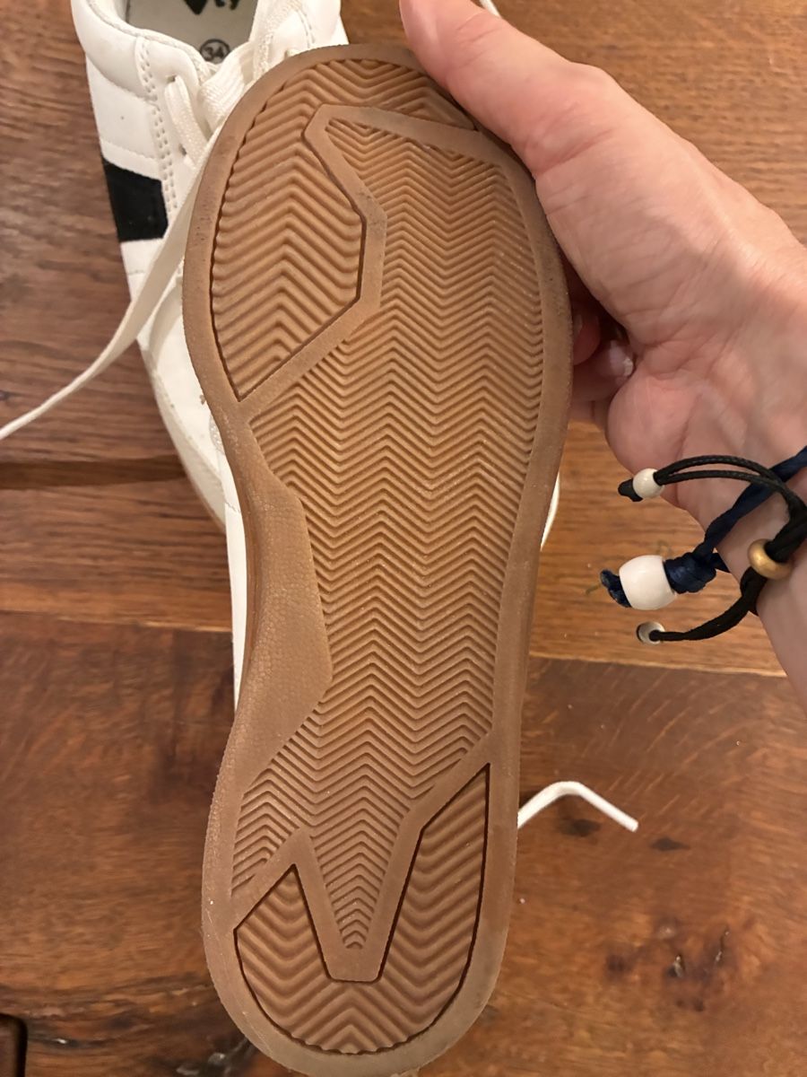 Scarpe per ragazzi: Schöne Turnschuhe Gr. 34 – Usato da richterswil venduto da lunamarie001 2