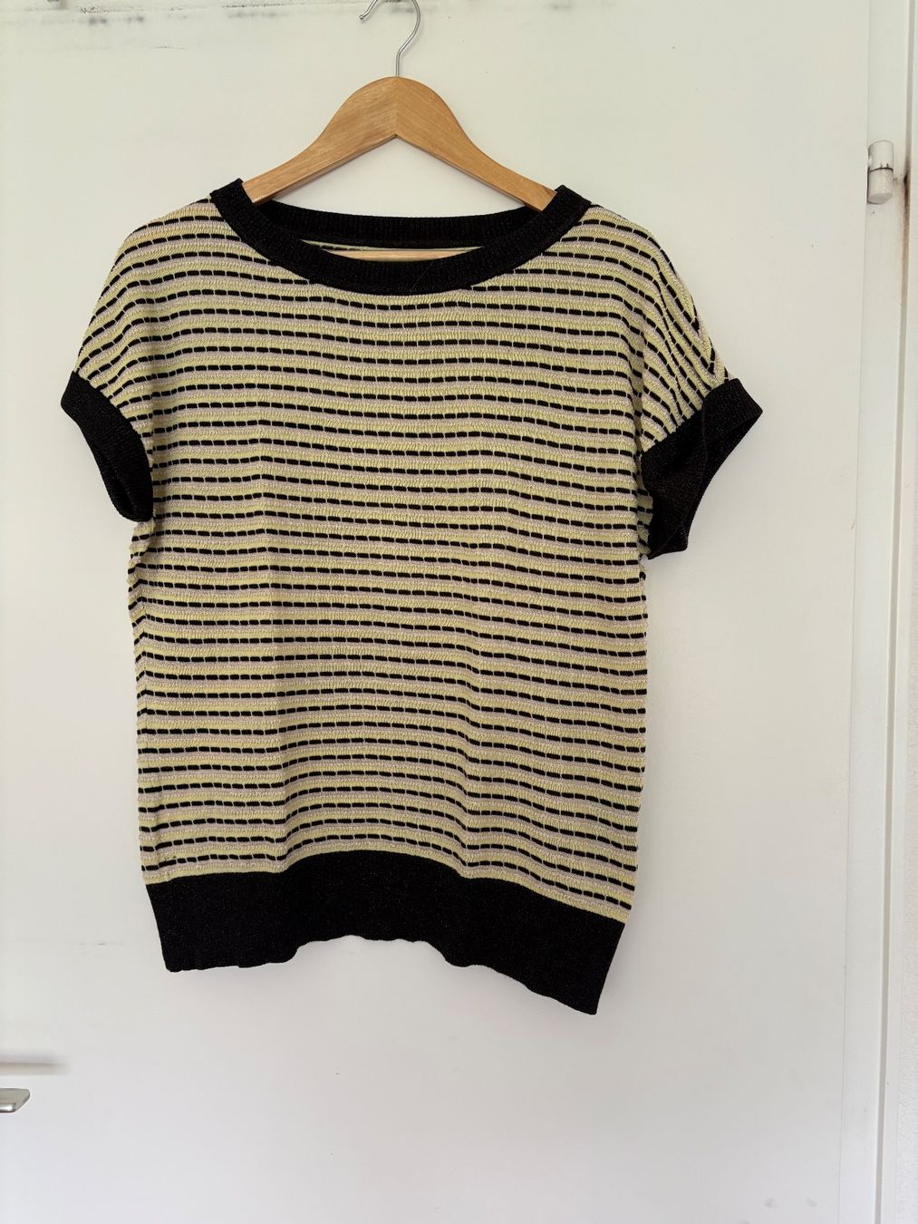 King Louie Kleiderpakete: T-Shirt/Jacke Set – Gebraucht aus Olten von mar_dg8p 1