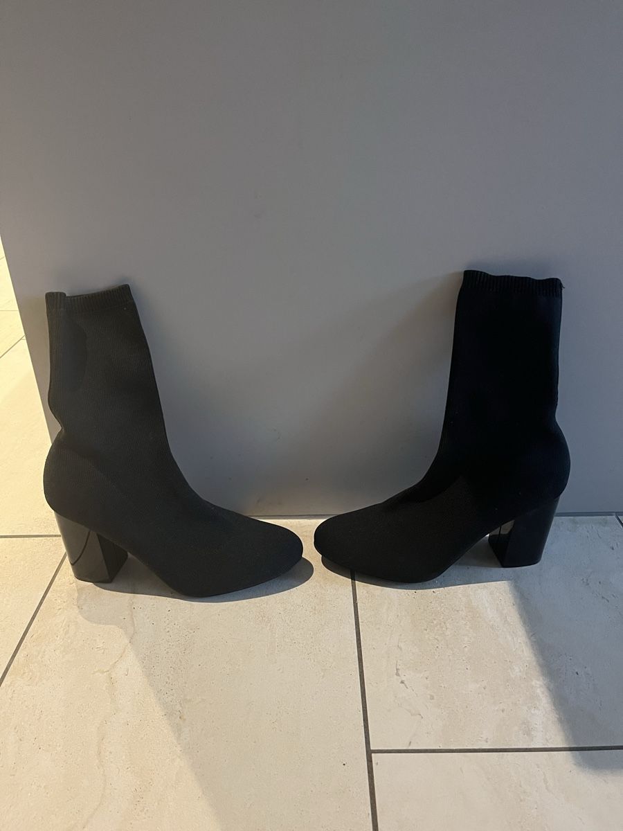 Zalando Scarpe da donna: Schwarze -Stiefeletten Grösse 40 – Nuovo (secondo la descrizione) da Niederrohrdorf venduto da liv_7gbr 8