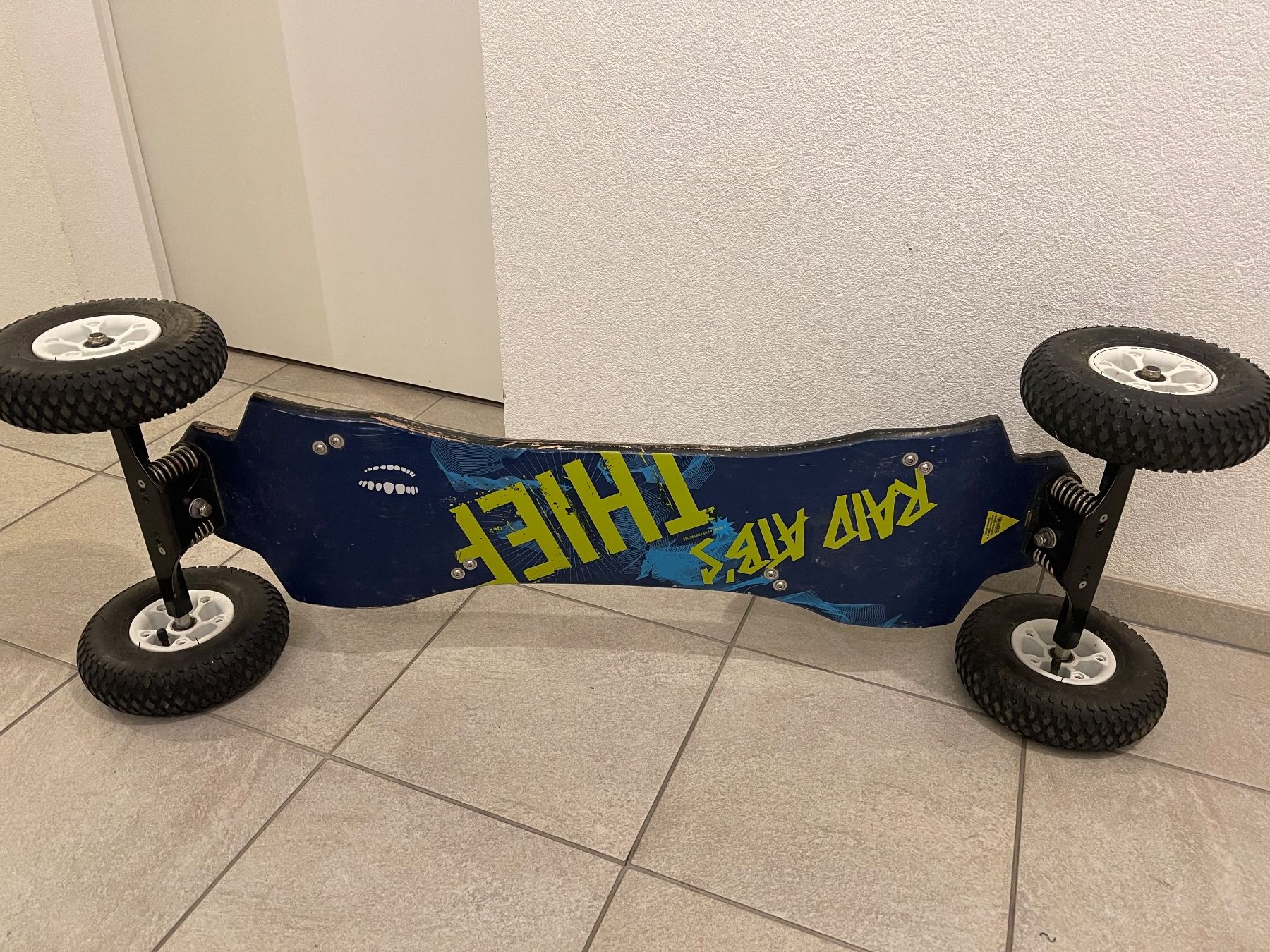 Skateboards: Raid ATB‘s Thief Mountainboard Landboard Kite – Usato da Naters venduto da tob_6x2m 1