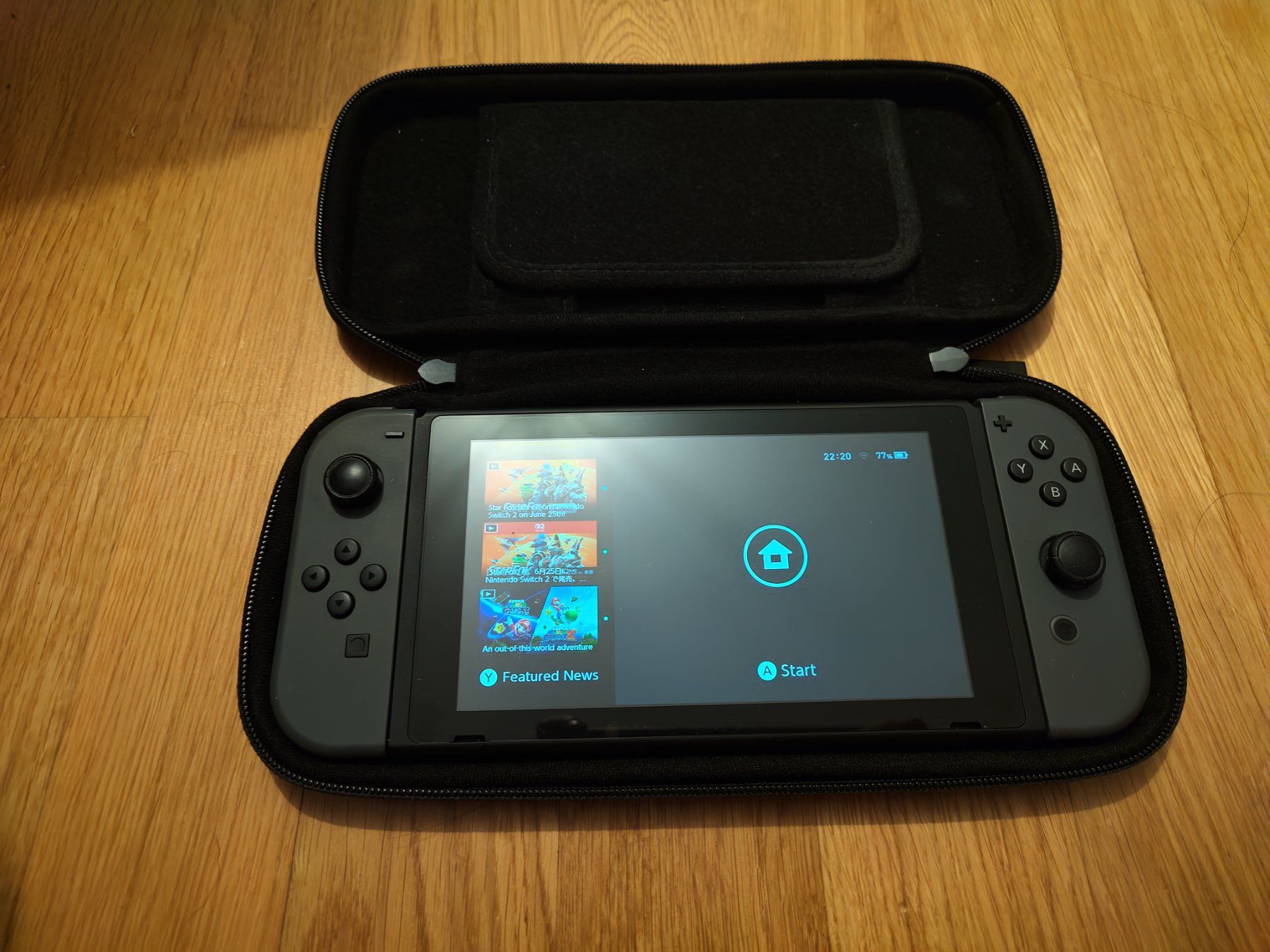 Nintendo Console: Switch Noir avec accessoires + protection écran + étui – Usato da Le Mont Sur Lausanne venduto da Falzar