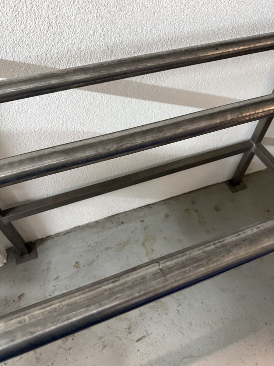 Altro in Decorazioni & Accessori: Edelstahl Untergestell – Usato da Tuggen venduto da gab_gmh9