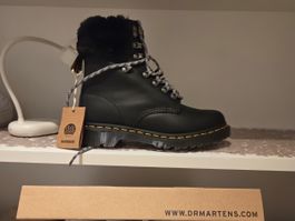 🥾 Dr. Martens Winterboots mit Kunstfell – Schwarz – NEU