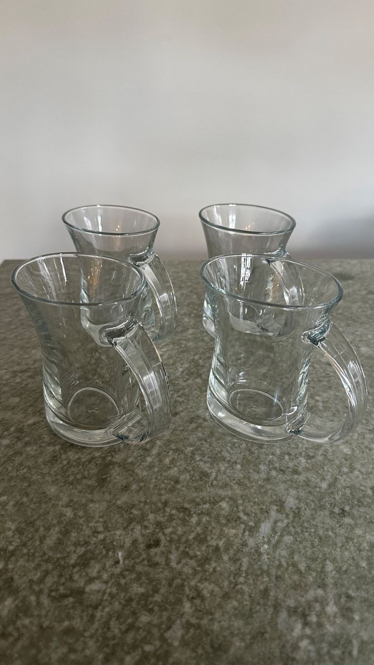 Gläser: Glastassen 4er Set (oval/kelchförmig) – Neu (gemäss Beschreibung) aus Oberengstringen von Derysh