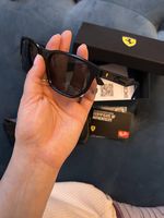 Ferrari & Rayban Sonenbrillen 