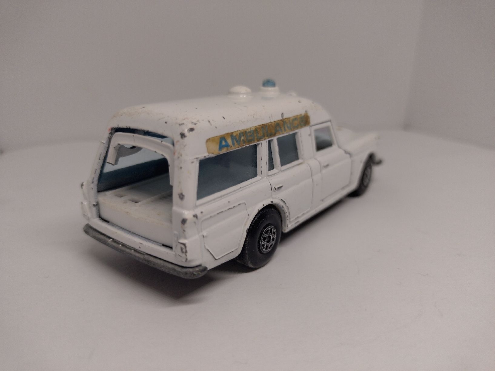 Matchbox Modellautos: Matchbox SpeedKings Mercedes "Binz" Ambulance – Gebraucht aus La Chaux-de-Fonds von Pierrot8404 3