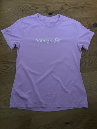 Norrøna Damen T-Shirt Grösse S Flieder Neuwertig