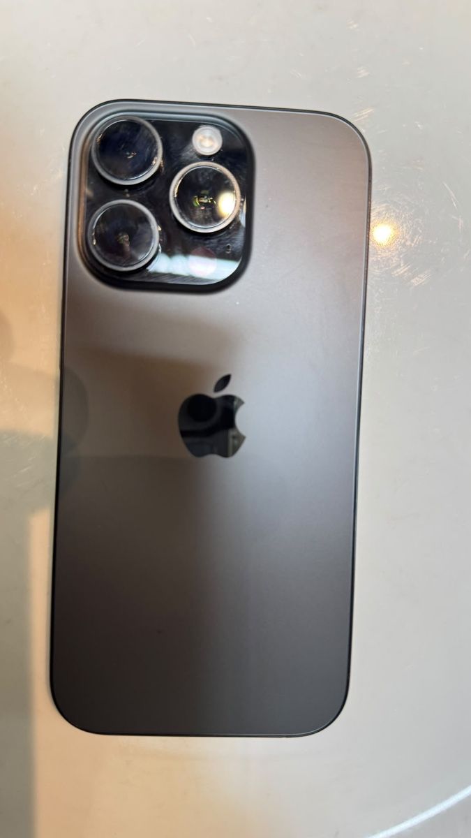 Apple Handys / Smartphones: Iphone 16 pro – Neu (gemäss Beschreibung) aus Strengelbach von SG7 3