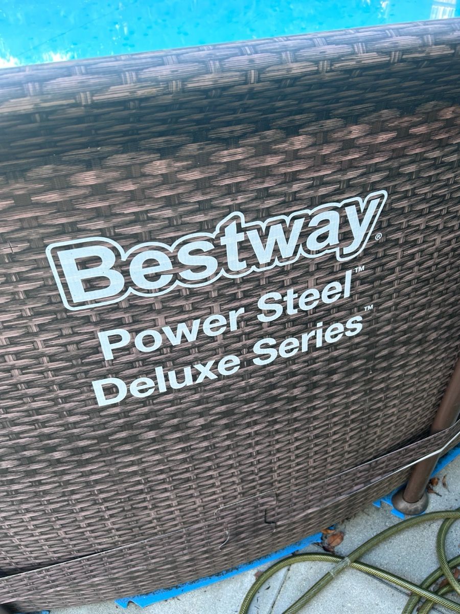 Bestway Schwimmbad: Bestwaypool – Gebraucht aus Schwarzhäusern von Oldbeetledriver 1