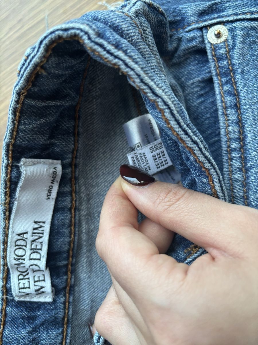 Vero Moda Jeans: Mom fit Hose – Usato da Winterthur venduto da Fabunzkel 2
