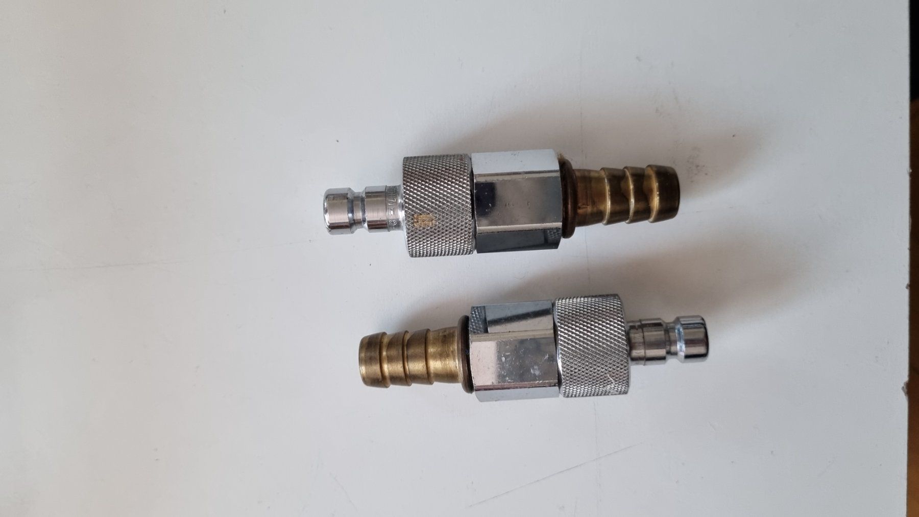 Rubinetteria: raccords pour robinetterie – Usato da La Chaux-de-Fonds venduto da mikilo1 3