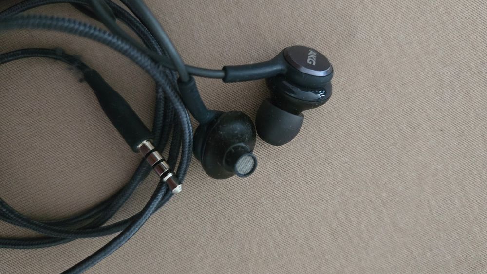 Samsung Kopfhörer: Samsung Kopfhörer – Gebraucht aus Wabern von konbini 1