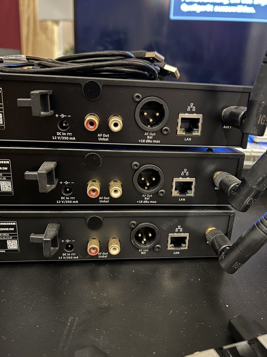 Sennheiser Microfoni: Sennheiser SL Rack System 3er set – Usato da Emmenbrücke venduto da denola 6