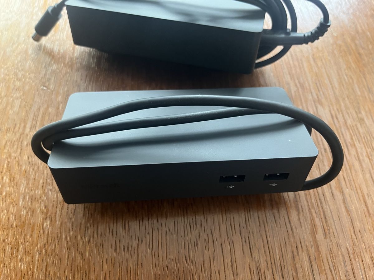 Microsoft Docking station: Microsoft Surface Dock inkl. Netzteil (3 Stk.) – Usato da Oberdorf SO venduto da Roman18986 1