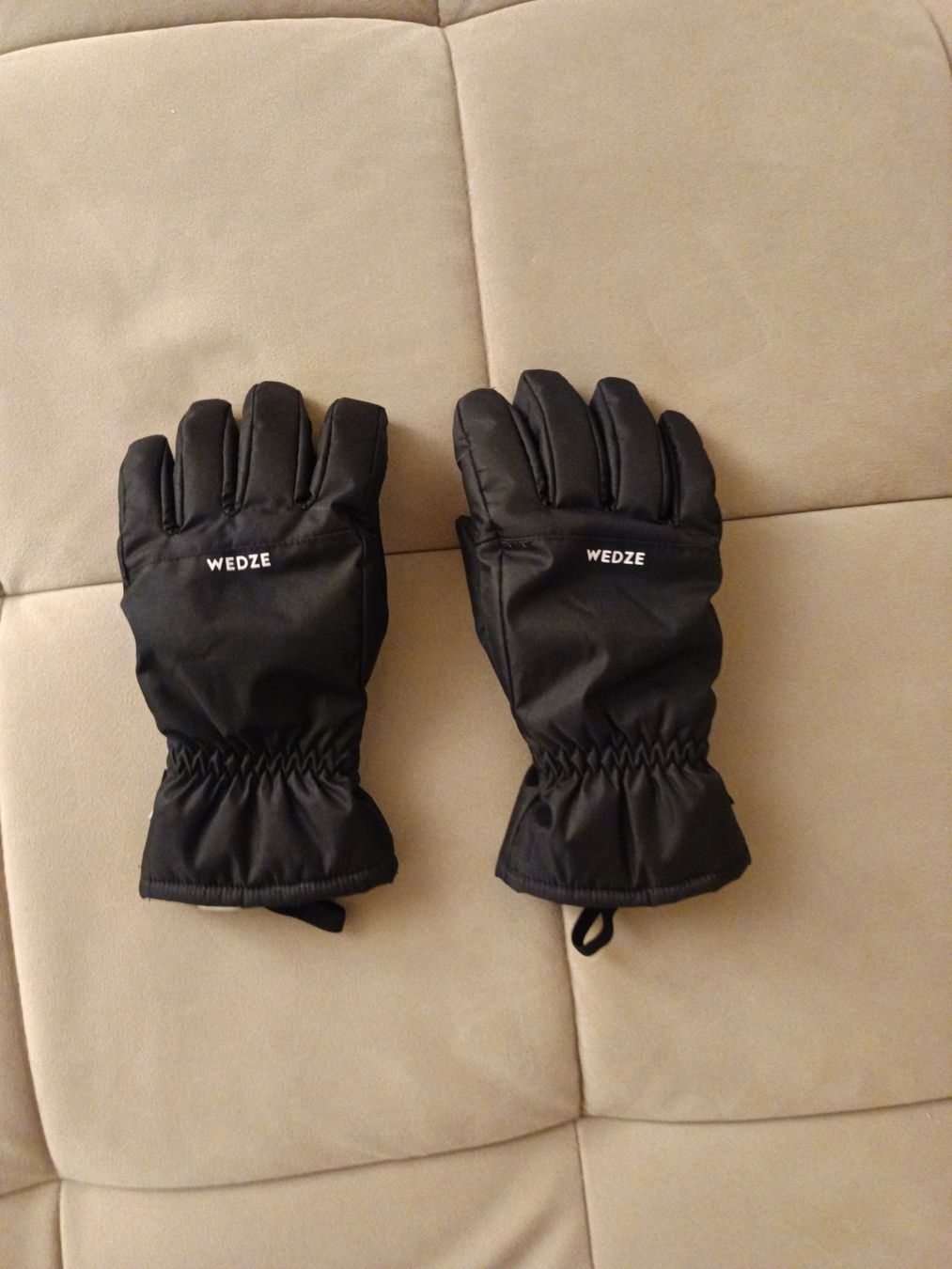 Decathlon Handschuhe & Handstulpen: Wedze Skihandschuhe – Gebraucht aus Benglen von Jumanah