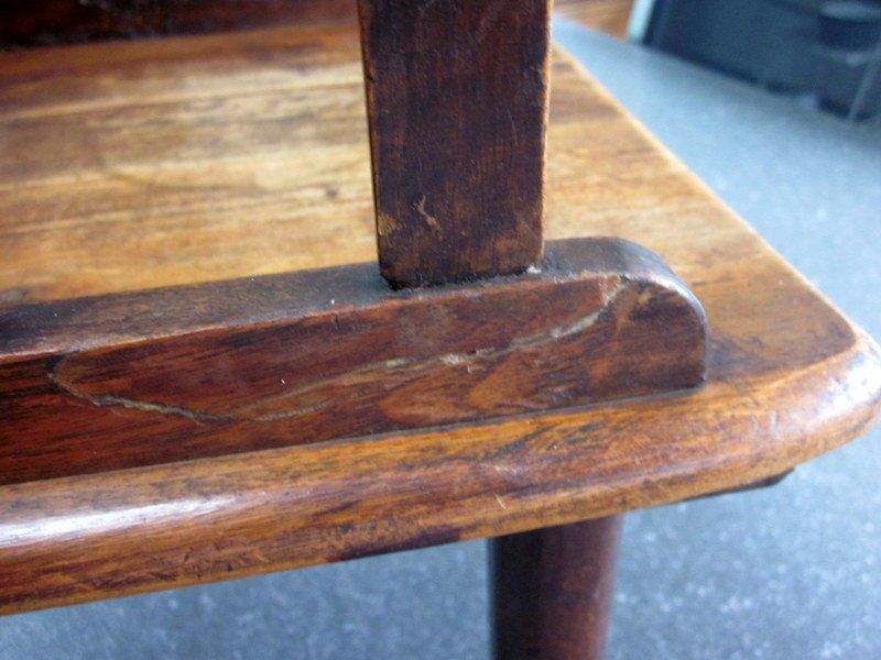 Sgabelli: Antiker Kinderstuhl, Kinderhöcker aus Holz – Usato da Bischofszell venduto da raika 7