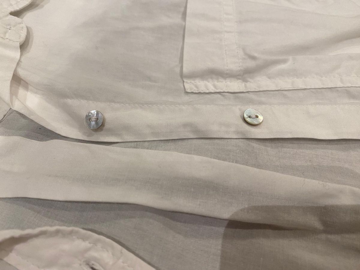 H&M Blusen: Weisse luftige Sommerbluse Gr. 44 H&M ärmellos – Gebraucht aus Triesen von ValDeMer85 2