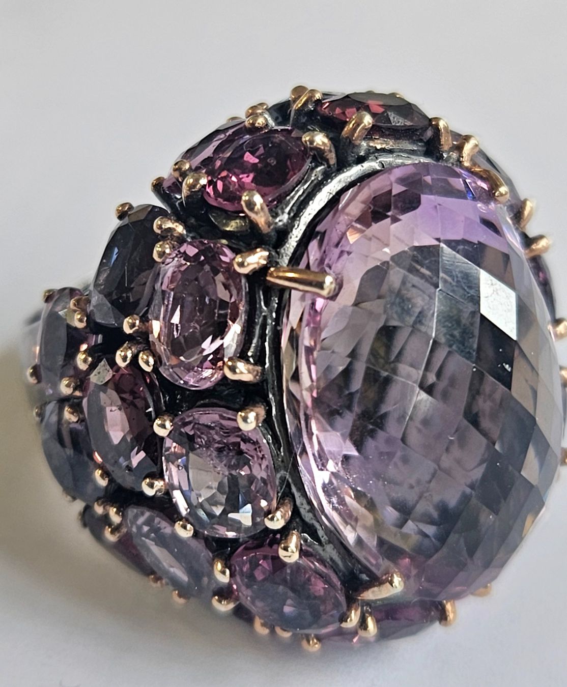Anelli: Ring mit rosa Steinen und dunklem Silber Grösse 59 – Nuovo (secondo la descrizione) da Zürich venduto da Bieter04 5