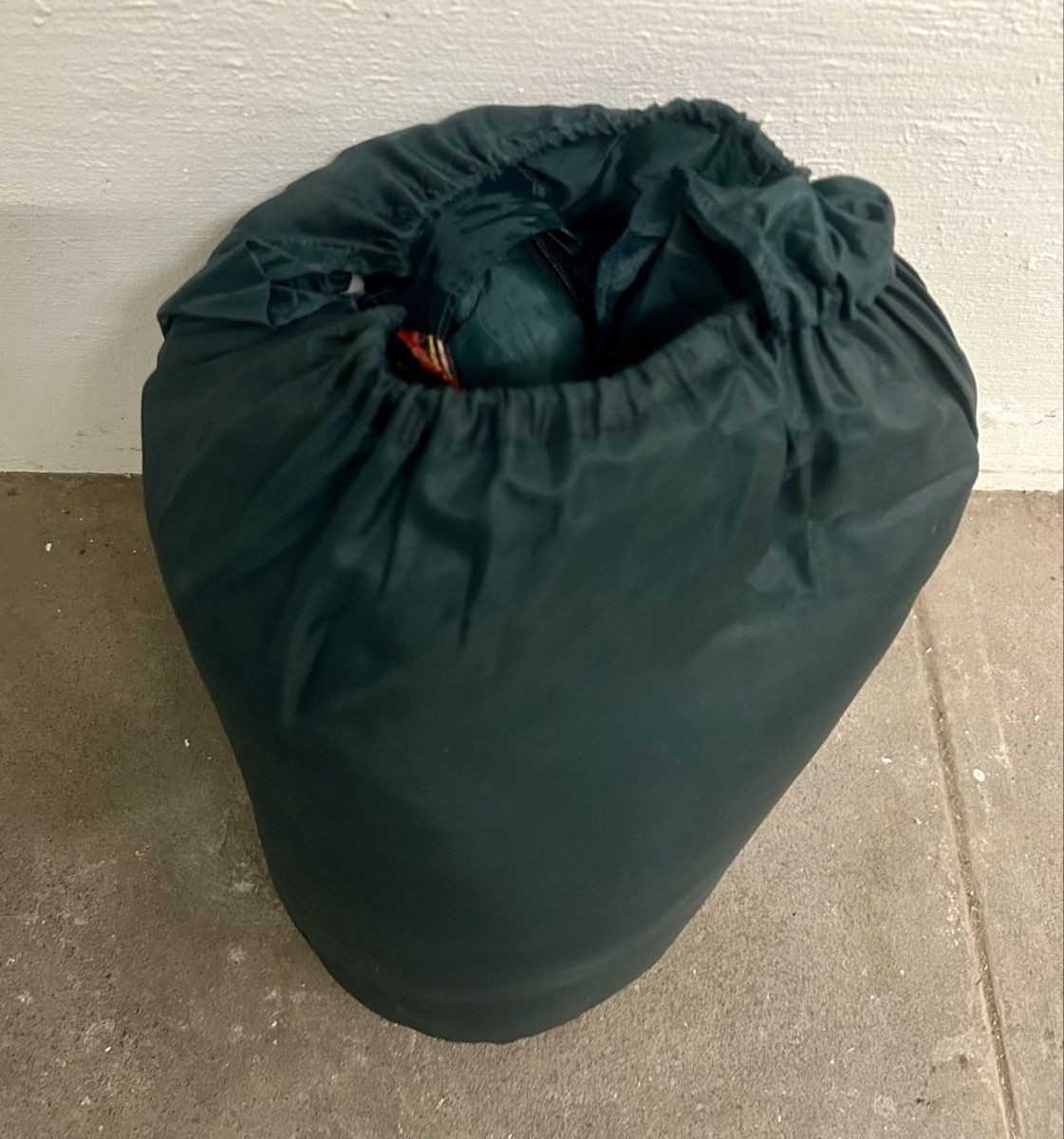 Sacchi a pelo: [GUT & GÜNSTIG]: Wasserfester Schlafsack – Usato da Arni AG venduto da CreaFlex 1