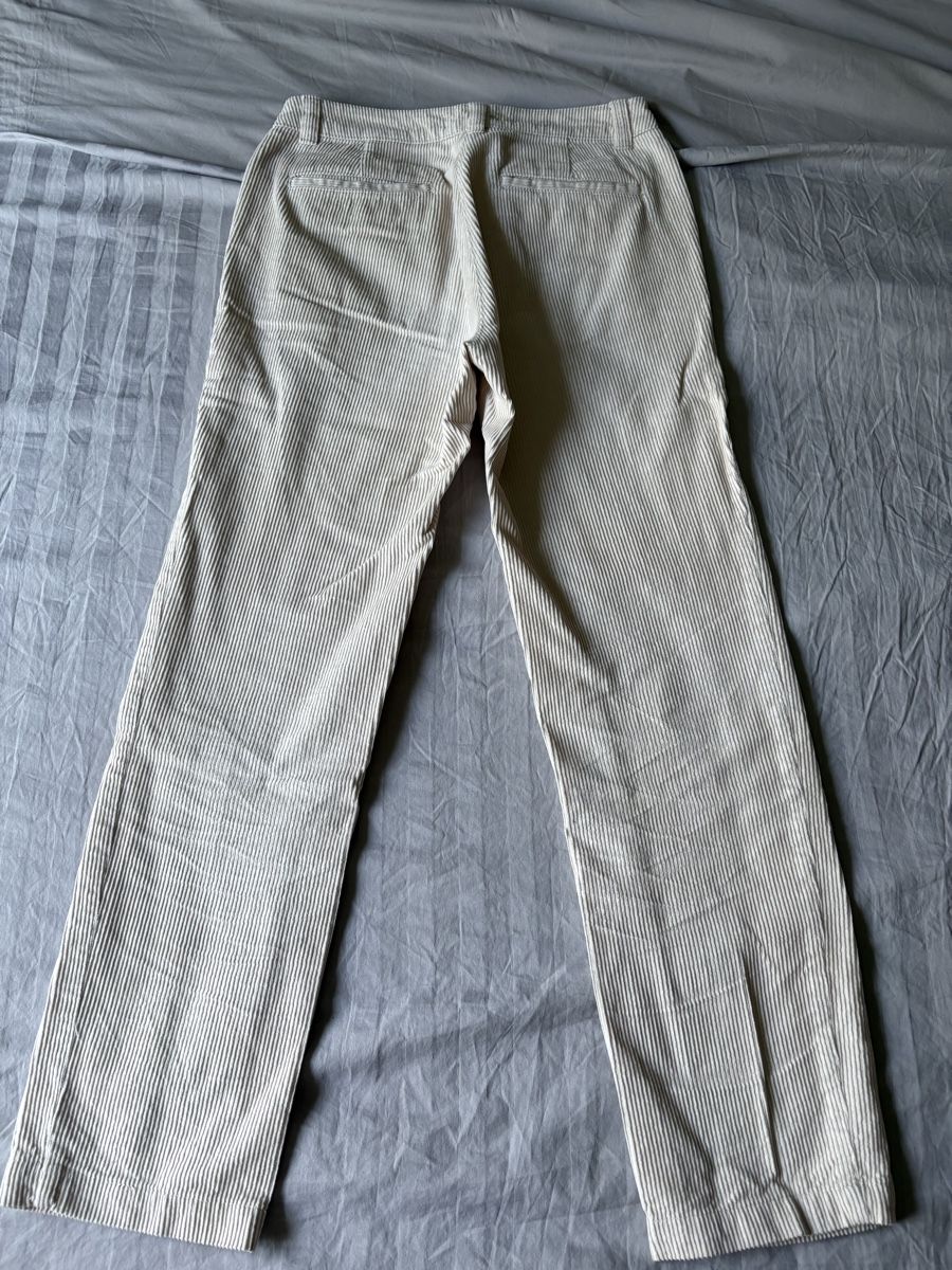 Pantaloni: Pantalon en velours Monoprix taille 36 – Usato da Genève venduto da cec_6qrf 1