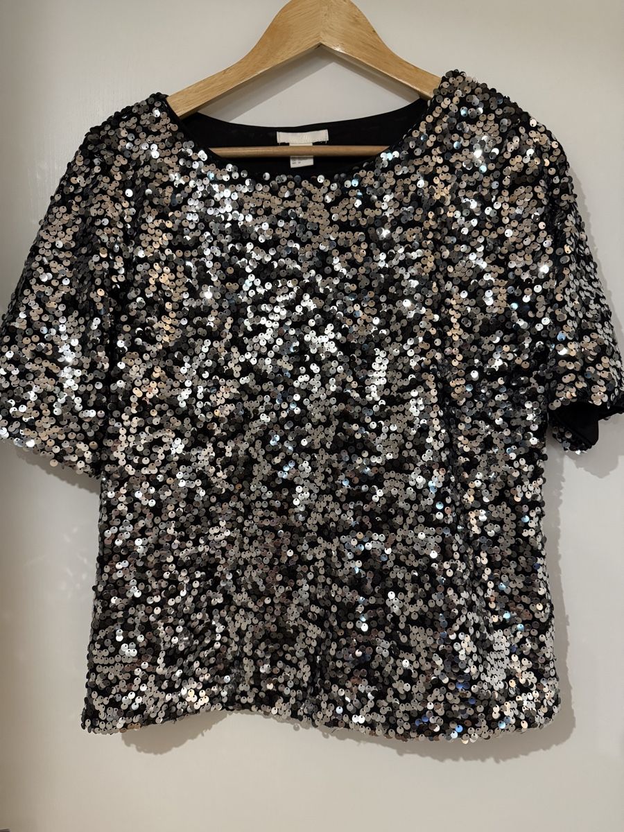 H&M Top: Haut à sequins / Taille M – Nuovo (secondo la descrizione) da MASSONGEX venduto da Luluone