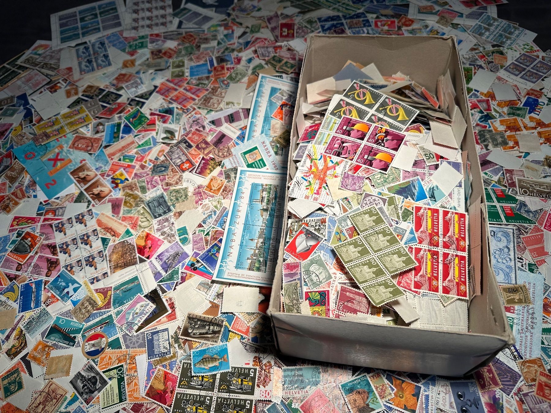 Alle Briefmarken: XXL Sammlung abgelöste Briefmarken CH – Gebraucht aus Stettfurt von 2442