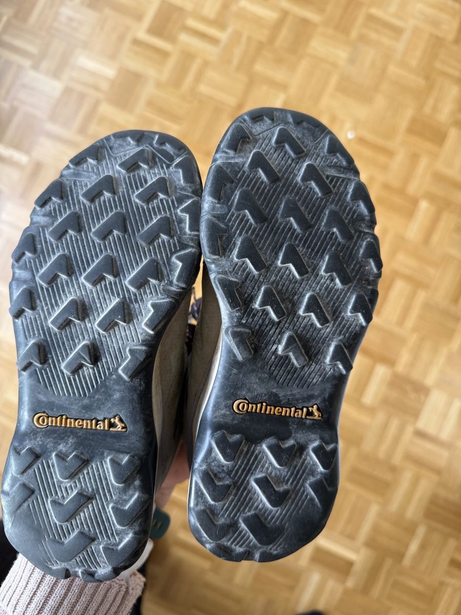 Adidas Scarpe da uomo: Terrex Adidas Kinderwanderschuhe – Usato da basel venduto da mar_6l98 1