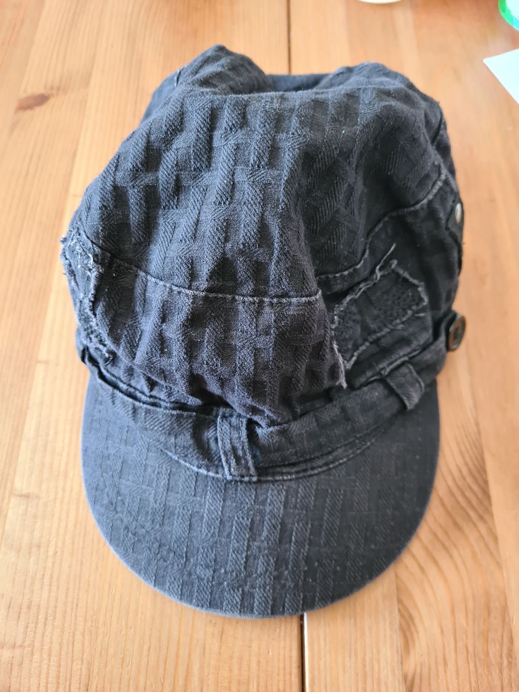 Autres vêtements femmes: Basecap Grösse One Size, dunkelgrau, Sommer-Accessoire – D'occasion à Horw par Mirii91
