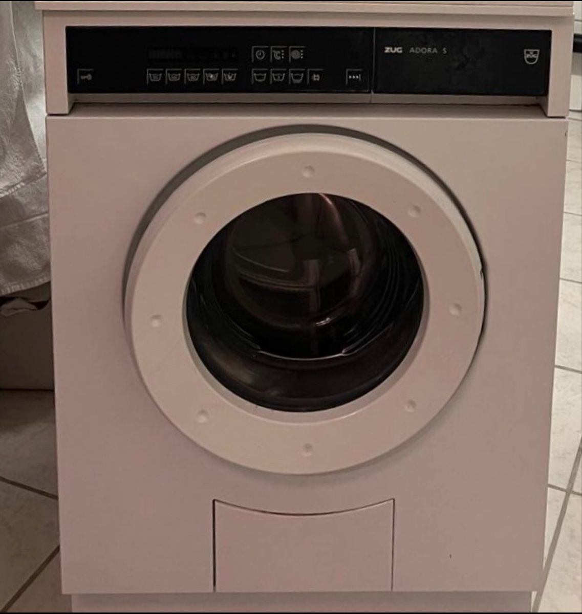 V-Zug Lavatrici: Waschmaschine ZUG ADORA 5 Weiss – Usato da Winterthur venduto da Bimi_22
