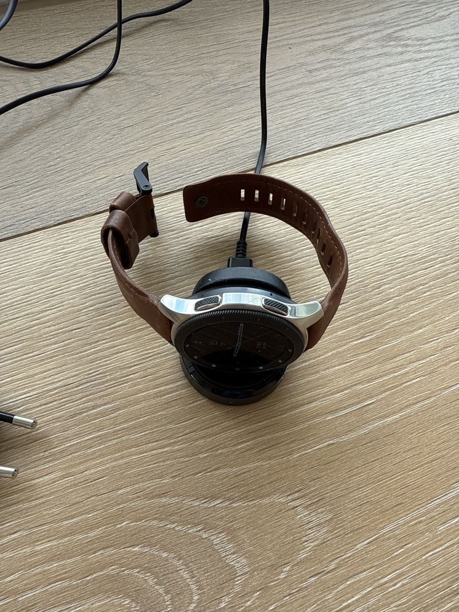 Samsung Smartwatch: Samsung Watch 1 - Top Zustand – Usato da Jona venduto da Tsei 4