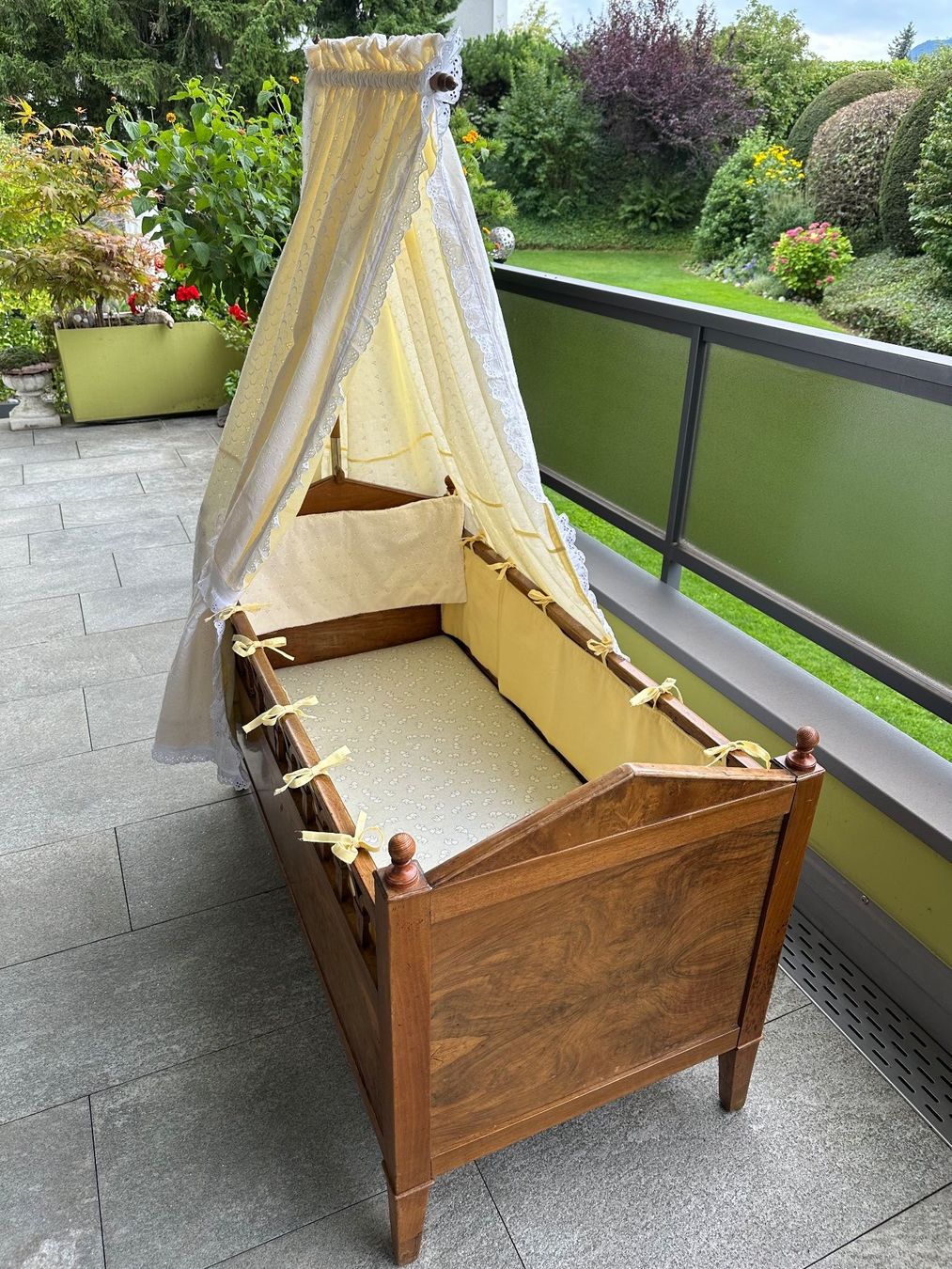 Culle: antikes Biedermeier Babybett – Usato da Stäfa venduto da Haense59 1