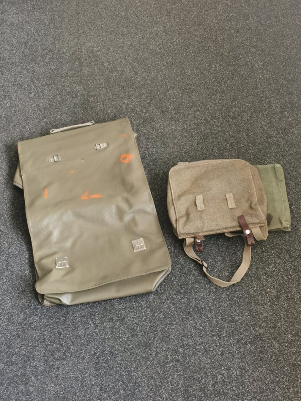 Schweizer Armee Uniformi: Diverse Taschen Beutel Militär Armee – Usato da Neuenkirch venduto da bf-109 1